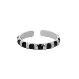 Bague réglable en argent sterling 925 à pois époxy noirs géométriques